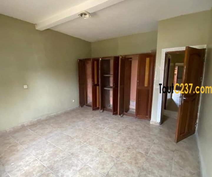 Appartement à louer à Bonamoussadi