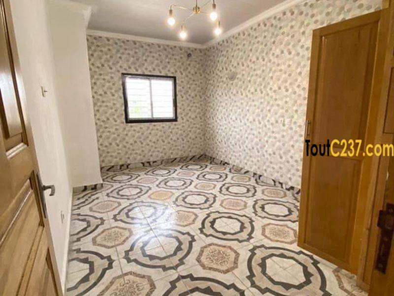 Appartement à louer à Bonamoussadi, Douala