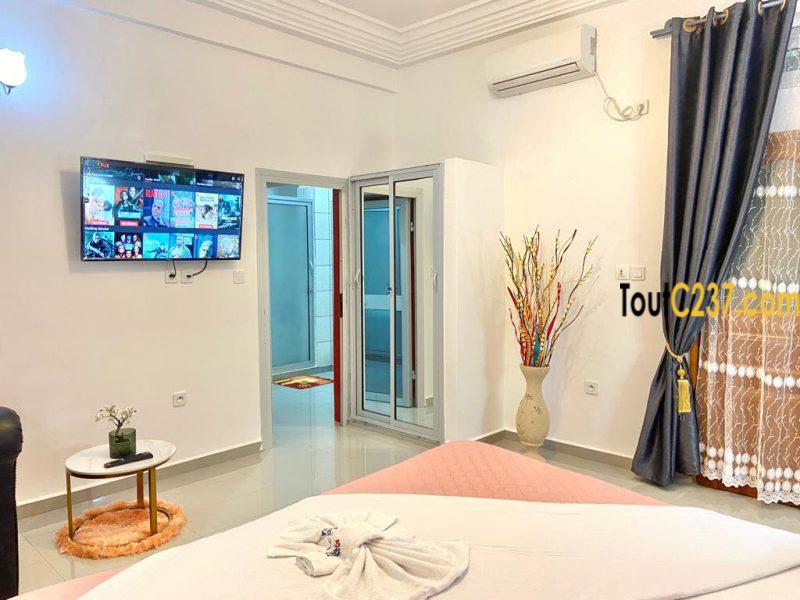 Chambre meublée avec baignoire Bonamoussadi