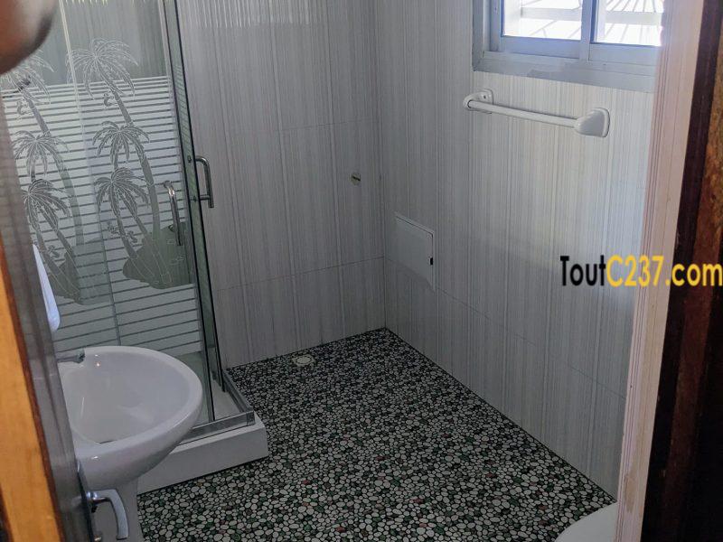 Duplex à louer à Deido, Douala