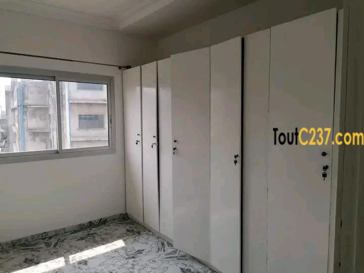 Appartement à louer à Bonapriso Douala