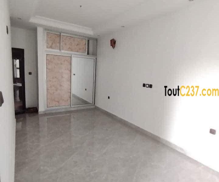 Appartement à louer à Bali, Douala