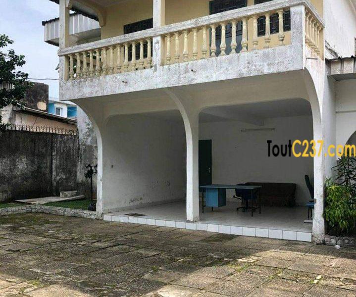 Duplex à vendre à Bonamoussadi, Douala