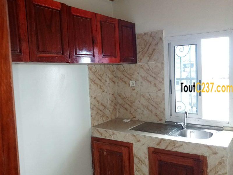 Appartement à louer à Logpom, Douala