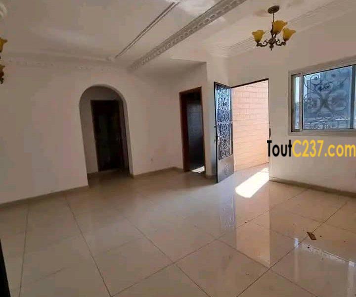 Appartement à louer à Akwa, Douala