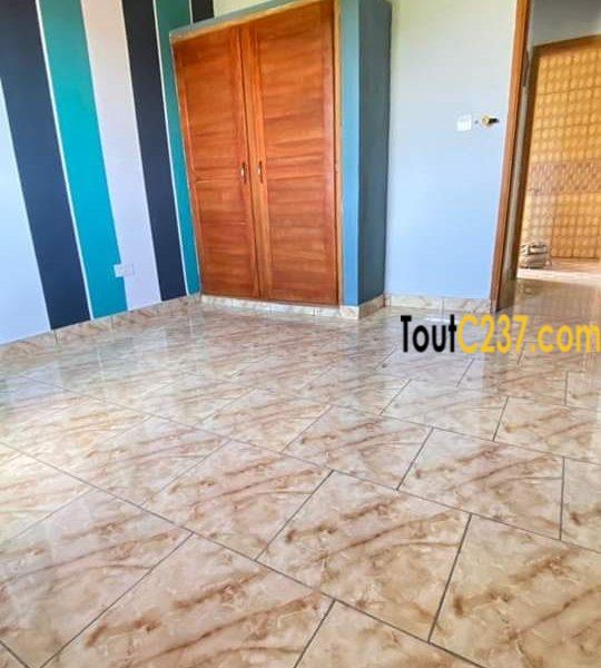 Studio moderne à louer à Makepe