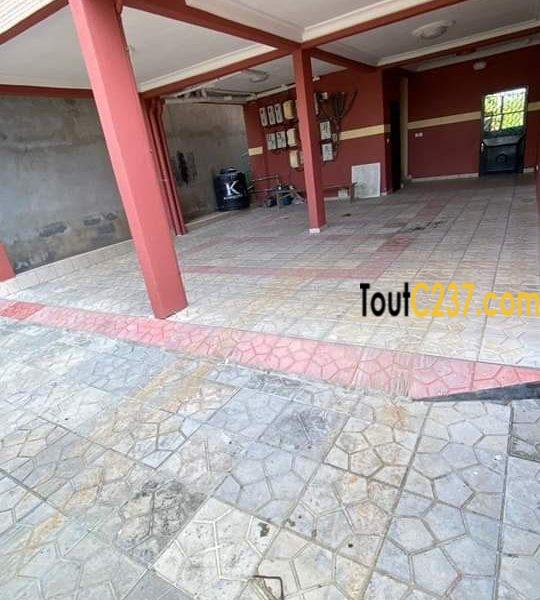 Studio moderne à louer à Makepe