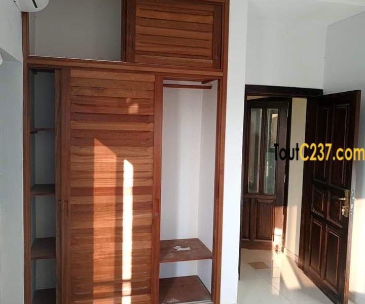 Appartement neuf à louer à Bonamoussadi