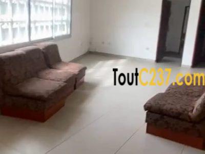 Bureau à louer à Bali, Douala