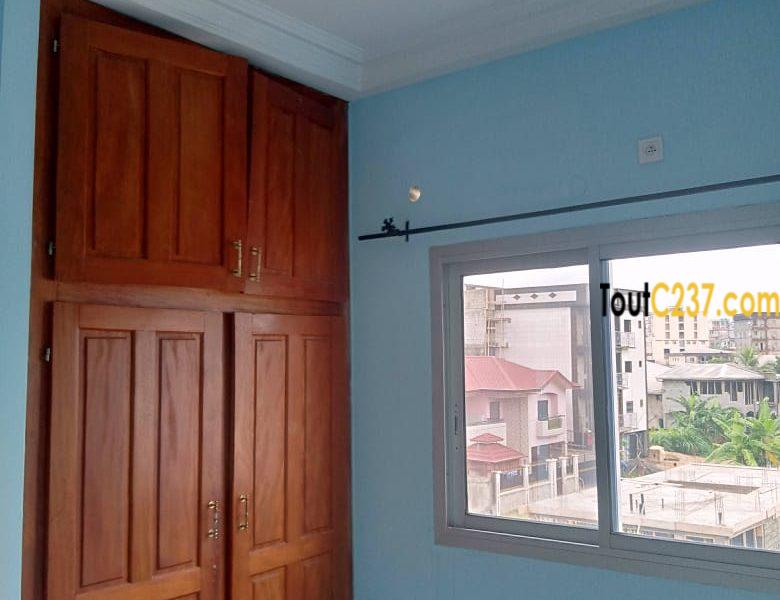 Appartement à louer à Makepe, Douala