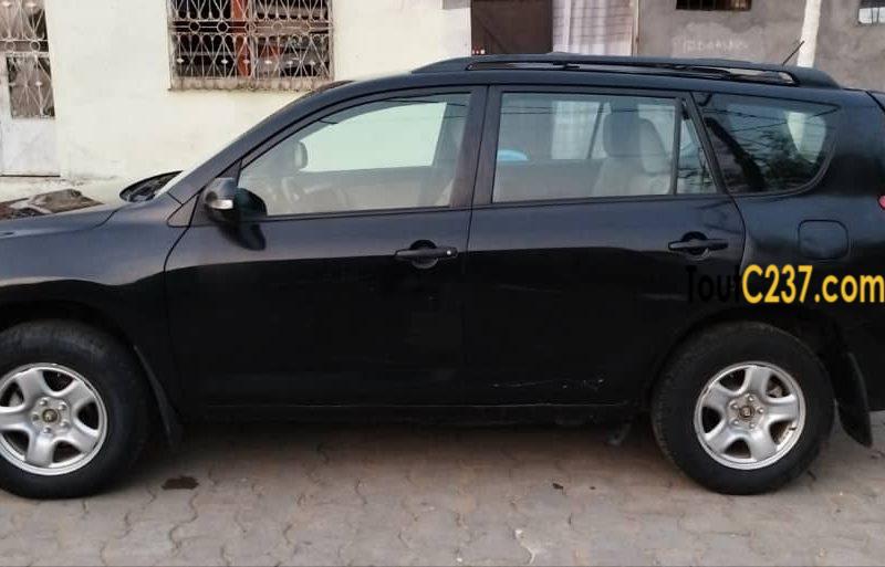 Toyota Rav4 à vendre à Douala