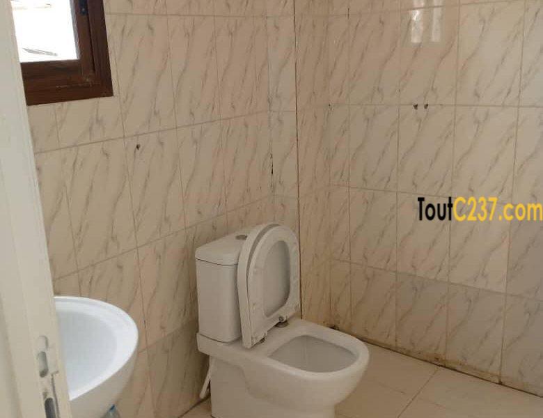 Appartement à louer à Bonapriso, Douala