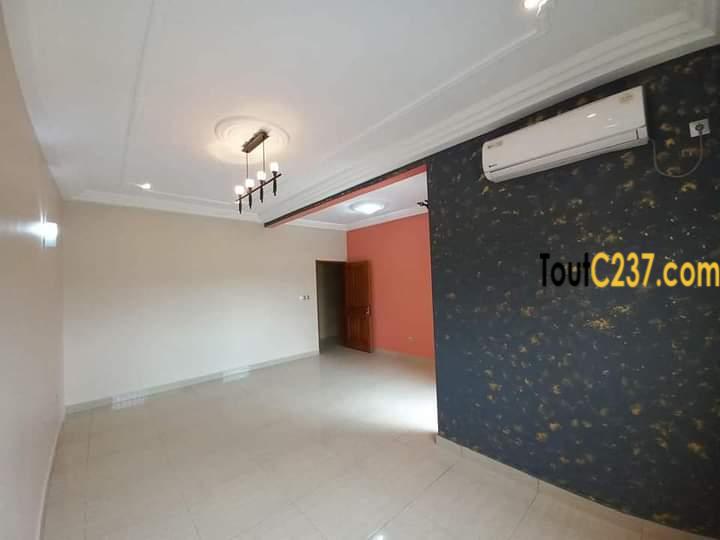 Appartement à louer à Logbessou (nickel oil)