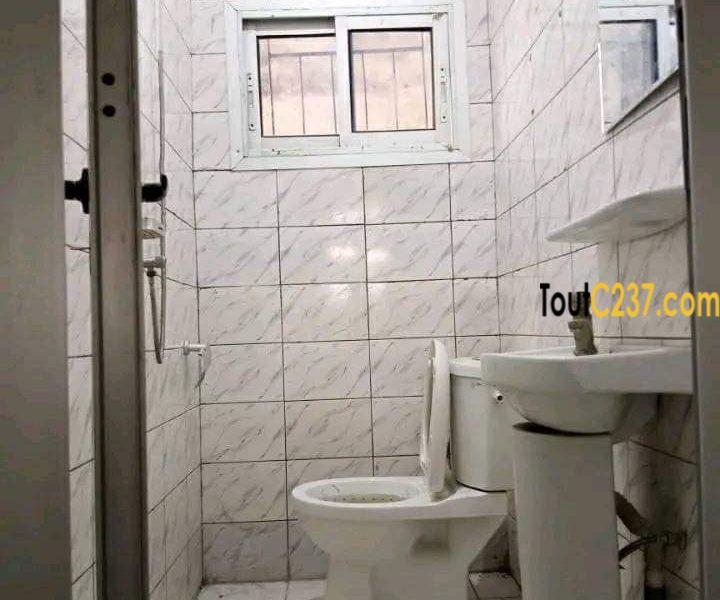 Appartement à louer à Deido, Douala