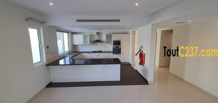 Duplex haut standing à louer à Bonanjo