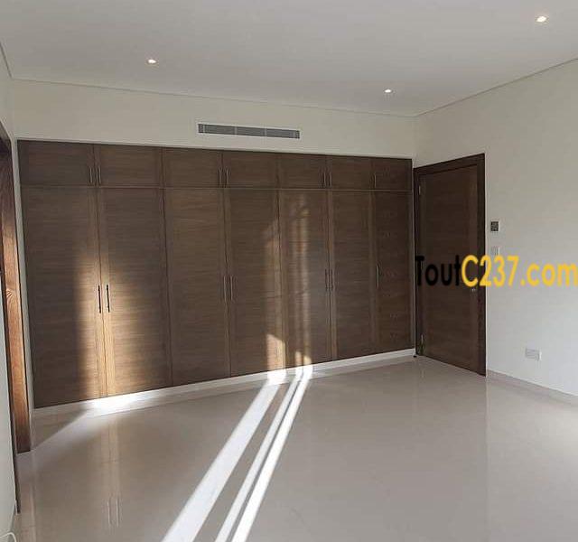 Duplex haut standing à louer à Bonanjo