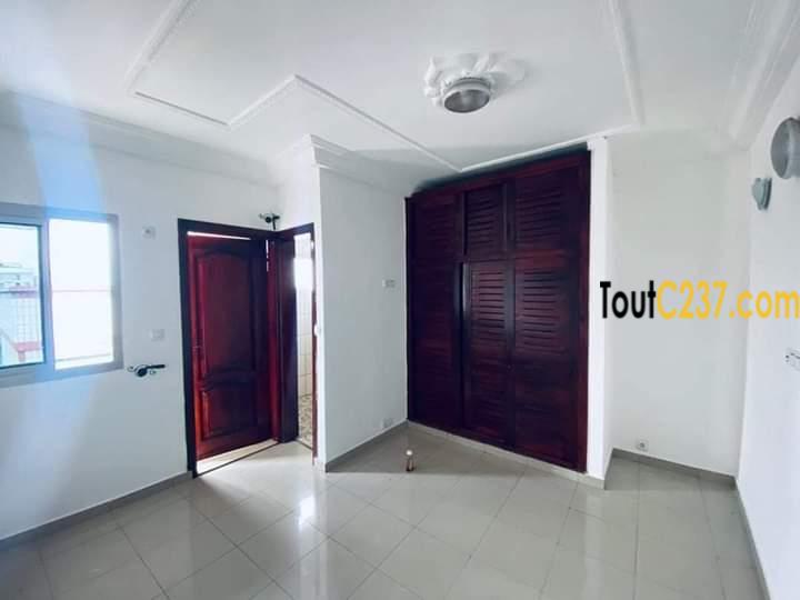 Plusieurs appartements à Bonamoussadi