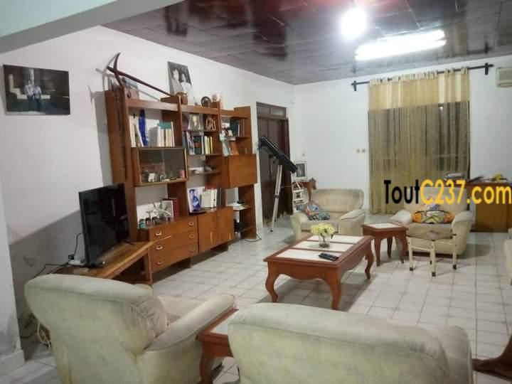 Maison à vendre à Bonaberi, Douala
