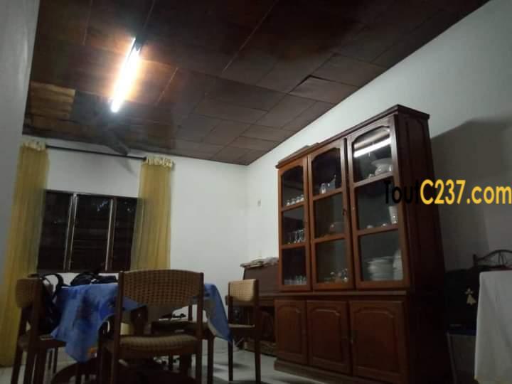 Maison à vendre à Bonaberi, Douala