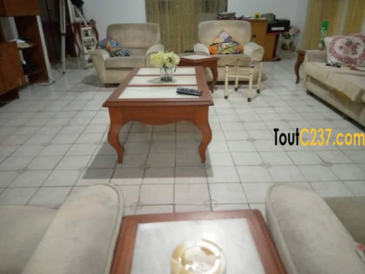 Maison à vendre à Bonaberi, Douala