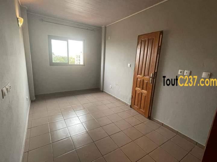 Appartement de 3 chambres à kotto