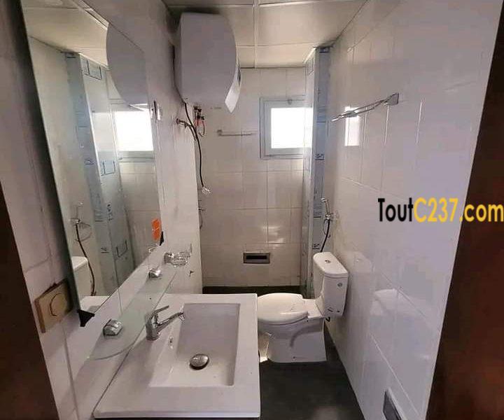 Studio moderne à louer à Bonapriso