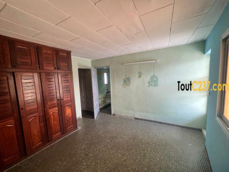 Duplex à louer à Bonapriso, Douala