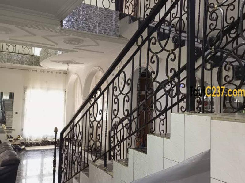 Duplex vip à vendre a Logpom, Douala