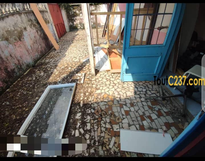 Villa sic à louer à Bonamoussadi, Douala