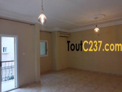 Appartement à louer à Bonapriso