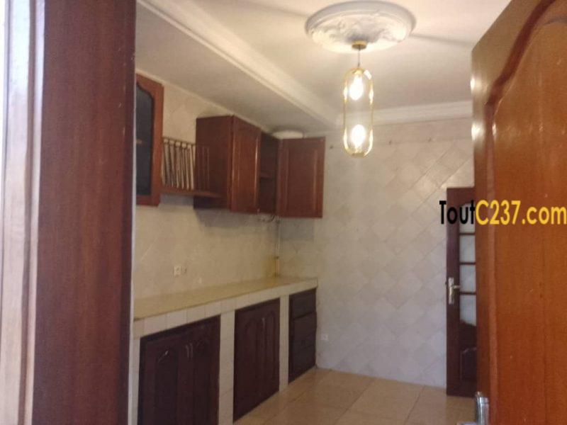 Appartement à louer à Bonapriso