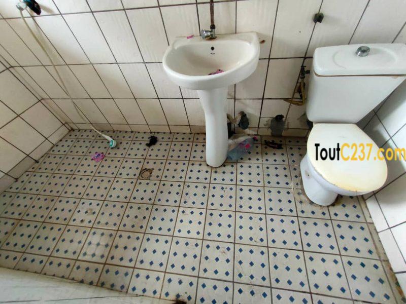 Duplex à louer à Logpom, Douala