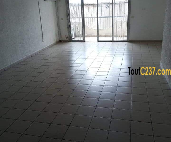 Appartement à louer à Bonapriso Douala