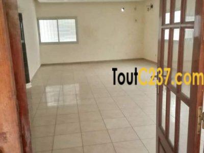 Appartement privé à louer à Bonamoussadi