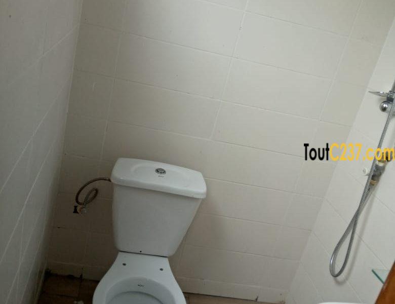 Chambre d'étudiant à louer à Pk17, Douala
