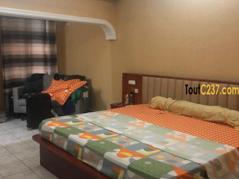 Vaste duplex à louer à Bonamoussadi Douala