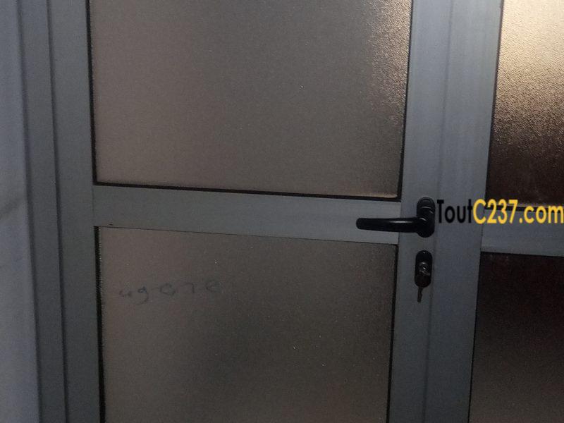 Bureau équipé à louer à Bonamoussadi