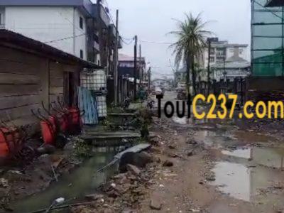 Terrain d'angle à vendre à Bonamoussadi