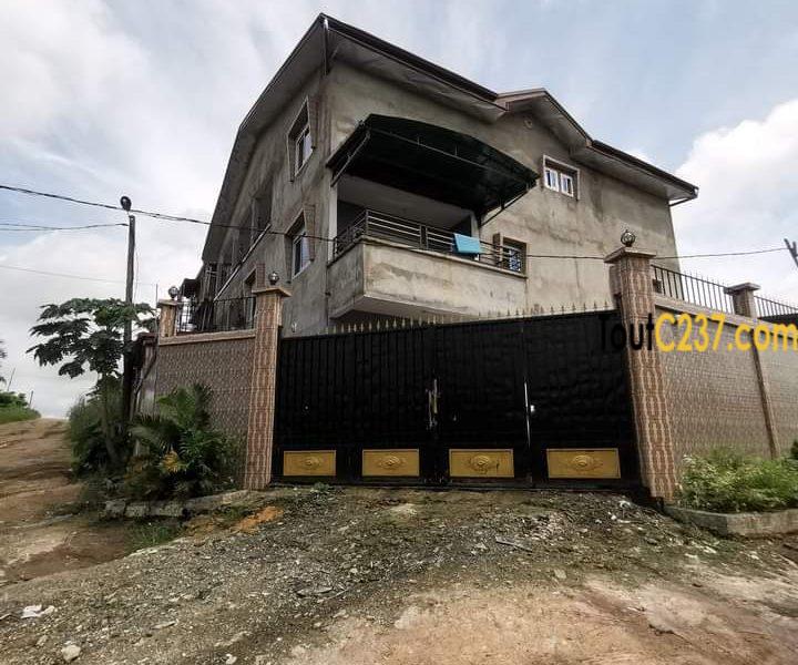 Duplex R+2 vip à vendre à Japoma, Douala
