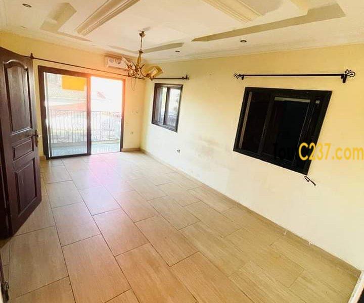 Appartement à louer à Bonapriso Douala