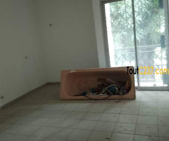 Appartement à louer à Bonapriso Douala