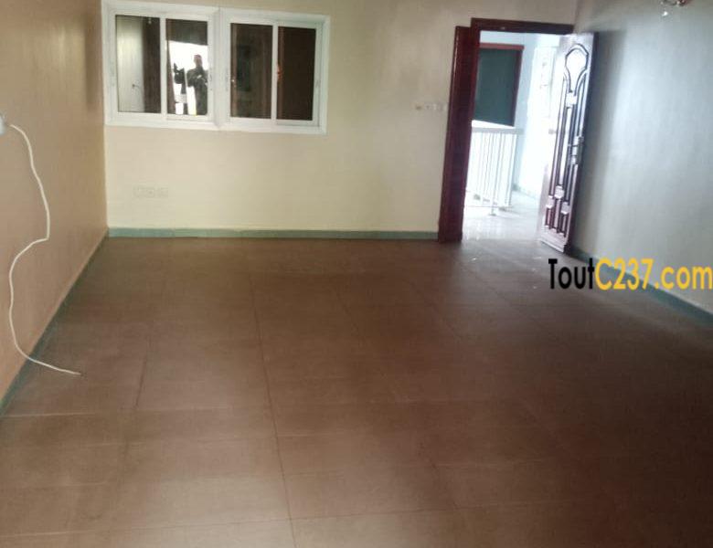 Duplex à louer à Bonamoussadi Douala