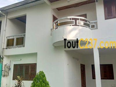 Duplex à louer à Bonamoussadi Douala