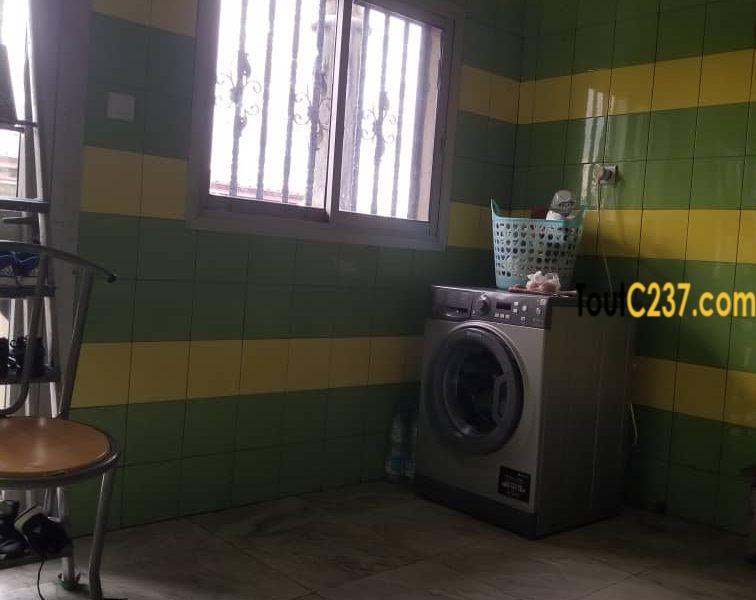 Duplex à louer à Logpom, Douala