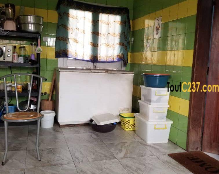 Duplex à louer à Logpom, Douala