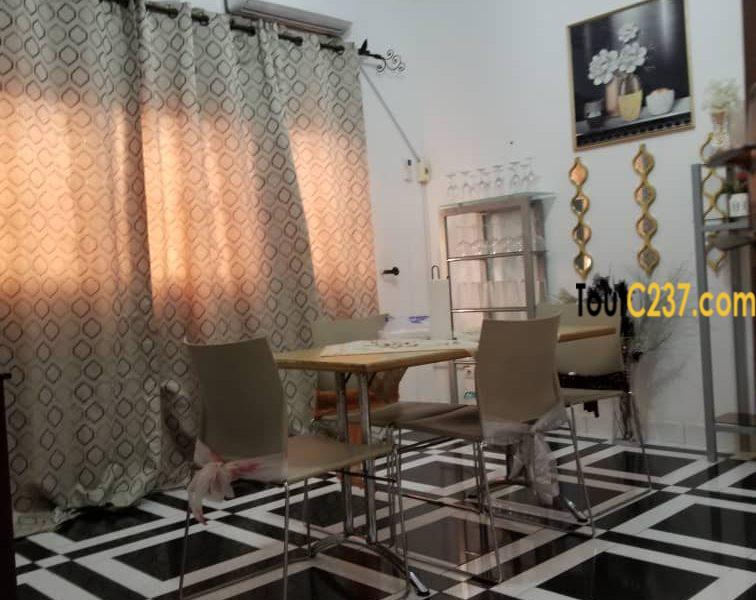 Duplex à louer à Logpom, Douala