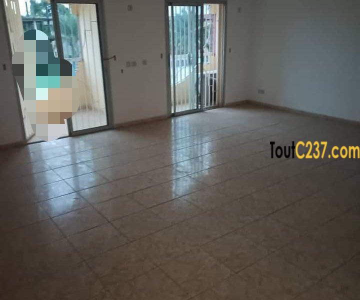 Appartement à louer à Bonapriso Douala