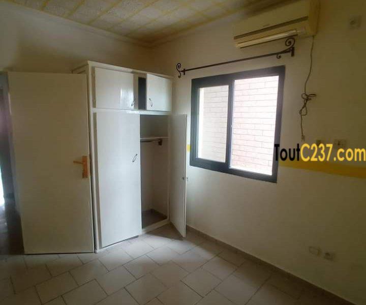 Appartement à louer à Bonapriso Douala