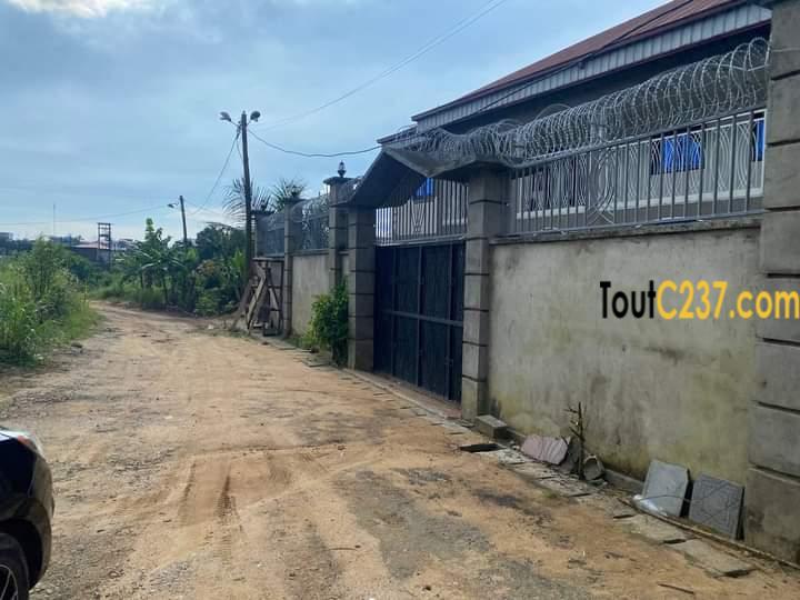 Terrain à vendre à Lendi, (rue commissaire)