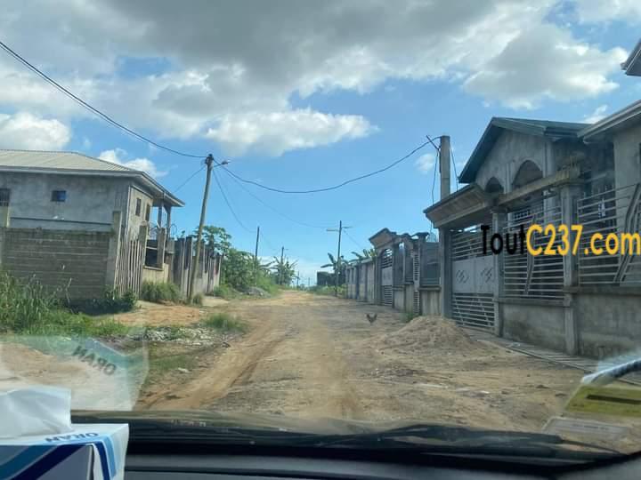 Terrain à vendre à Lendi, (rue commissaire)